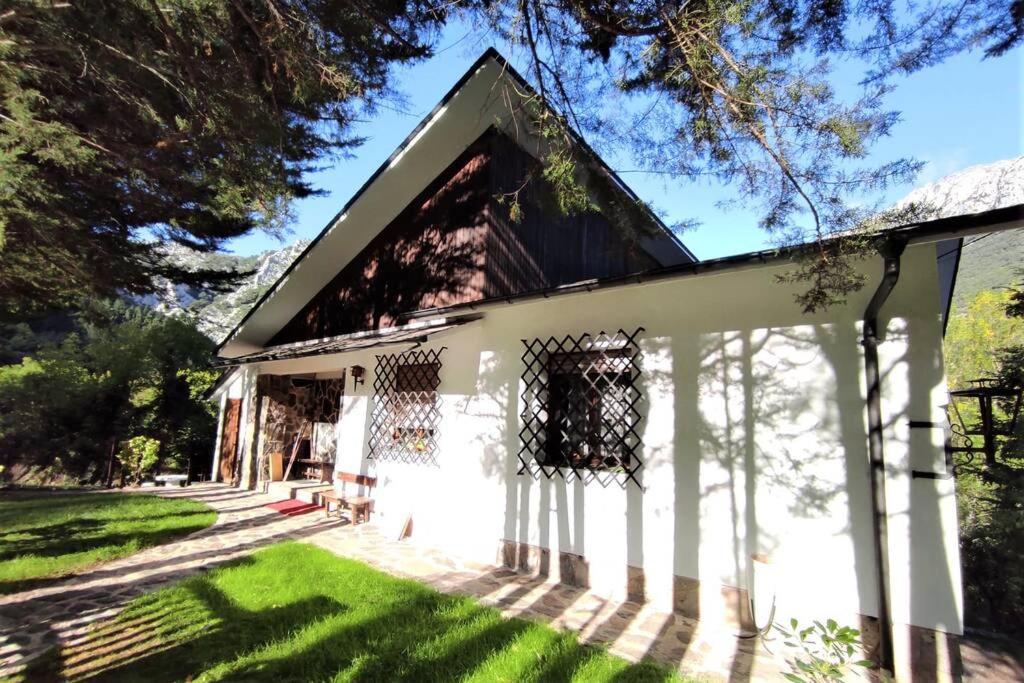 El Chalet De La Poza - Rio, Barbacoa, Wifi, Zona De Trabajo, Vistas. Lebena Exterior photo